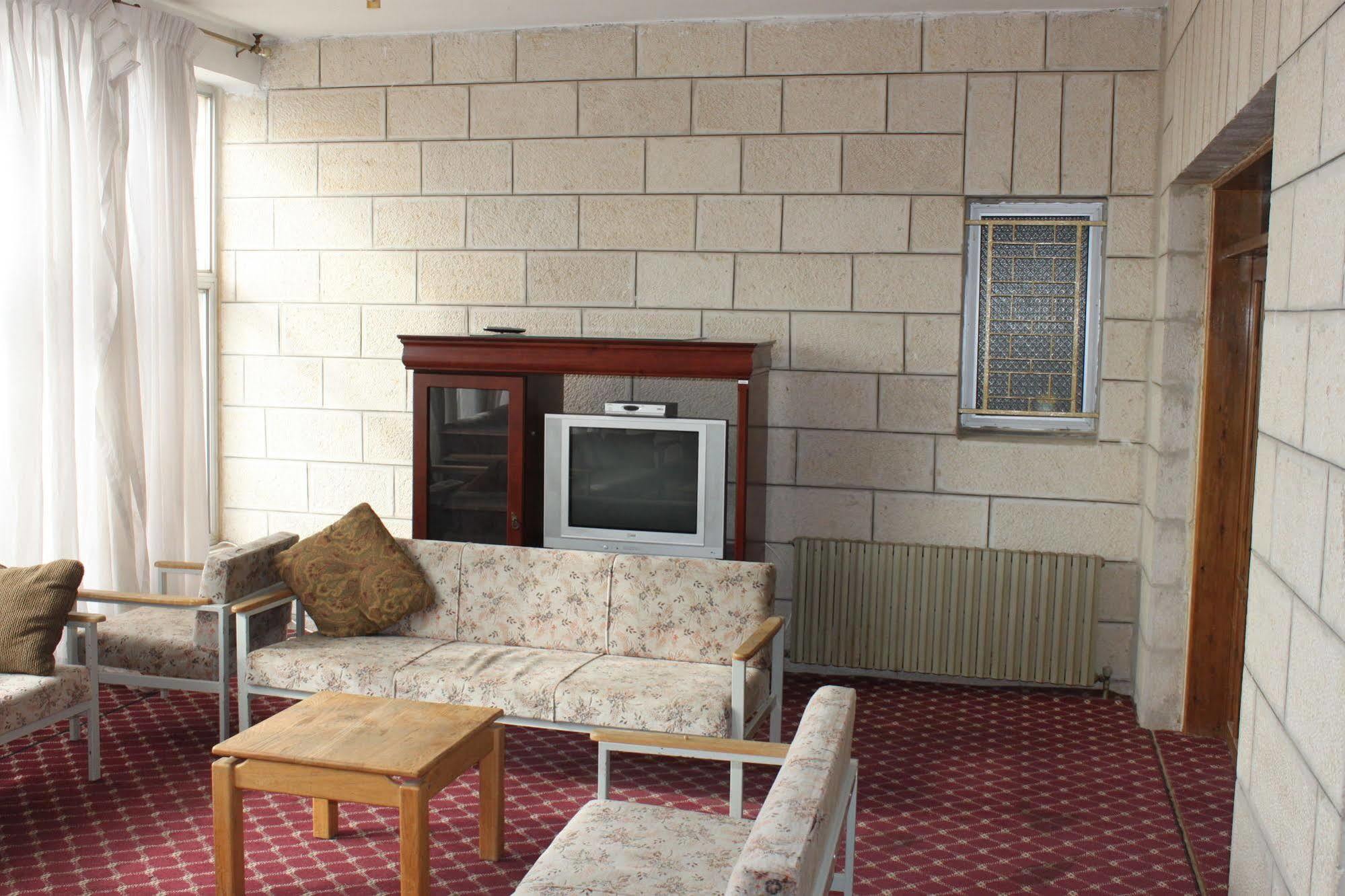 St Andrew'S Guesthouse - Ramallah Exterior foto
